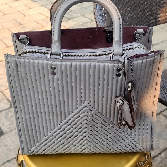 Gently used Rogue 31 With Quilting And Rivets - Picture 1 of 14